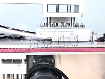 全自動(dòng)玻璃瓶真空旋蓋機